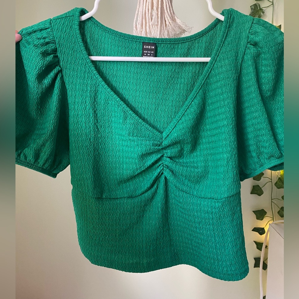 Medium Shein Green Puff Sleeve Crop Top